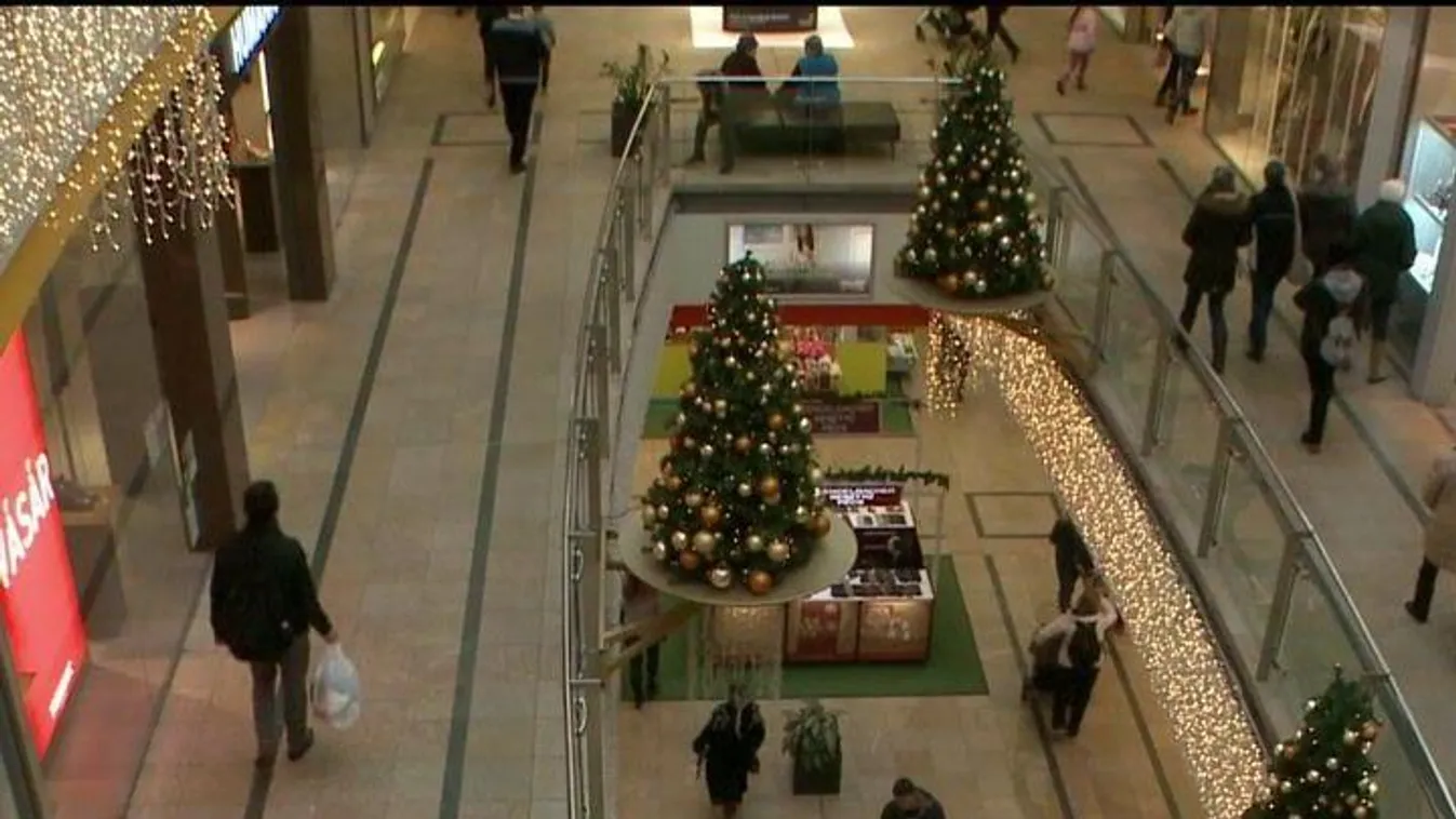 Ünnepek: Elérheti a tavalyi szintet a költekezés