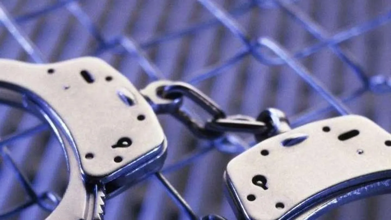 Több mint 77 millió forint érékben foglalt le cigarettát a NAV