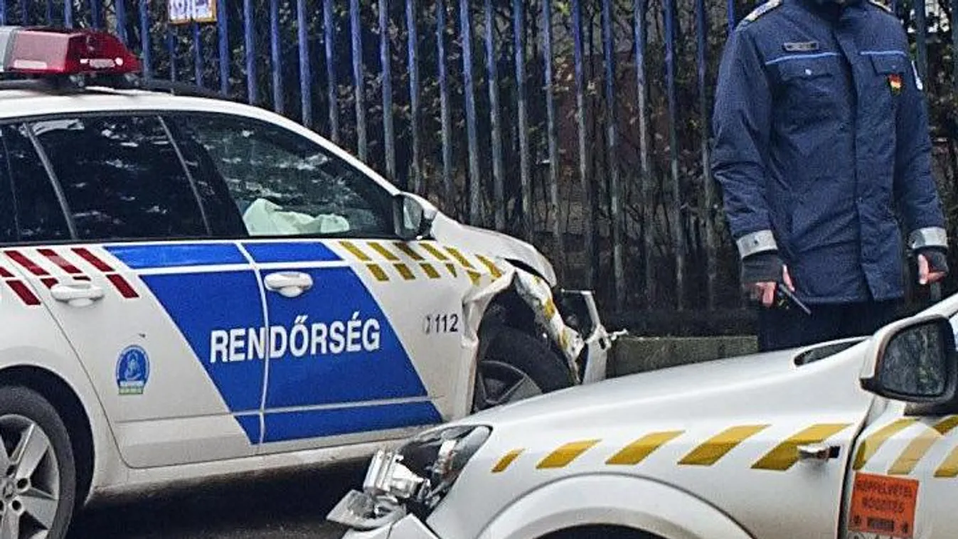 Rendőrautók karamboloztak Budapesten