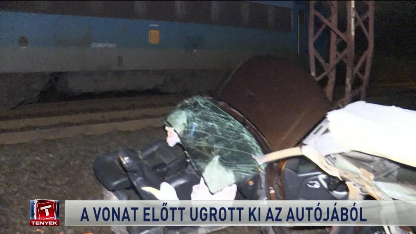 A vonat előtt ugrott ki az autójából