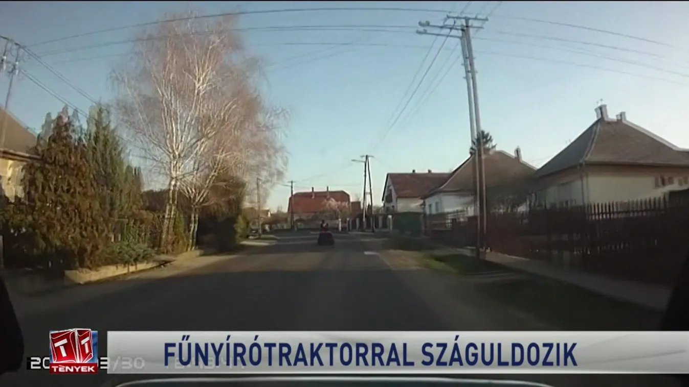 Fűnyírótraktorral száguldozik