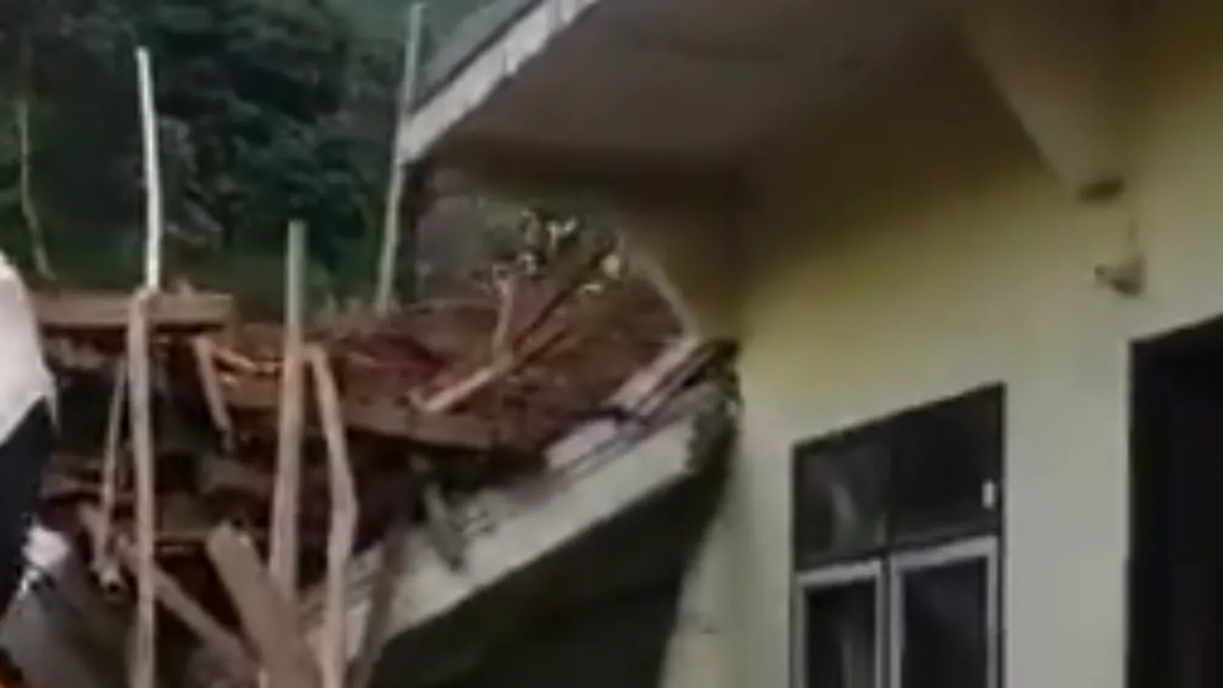 Több halálos áldozata van az indonéziai áradásoknak és földcsuszamlásoknak