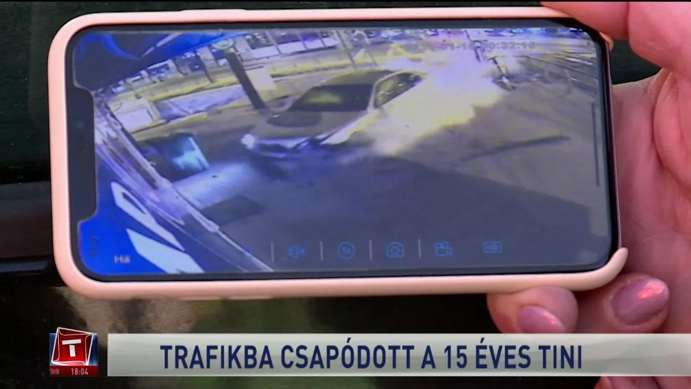 Trafikba csapódott a 15 éves tini