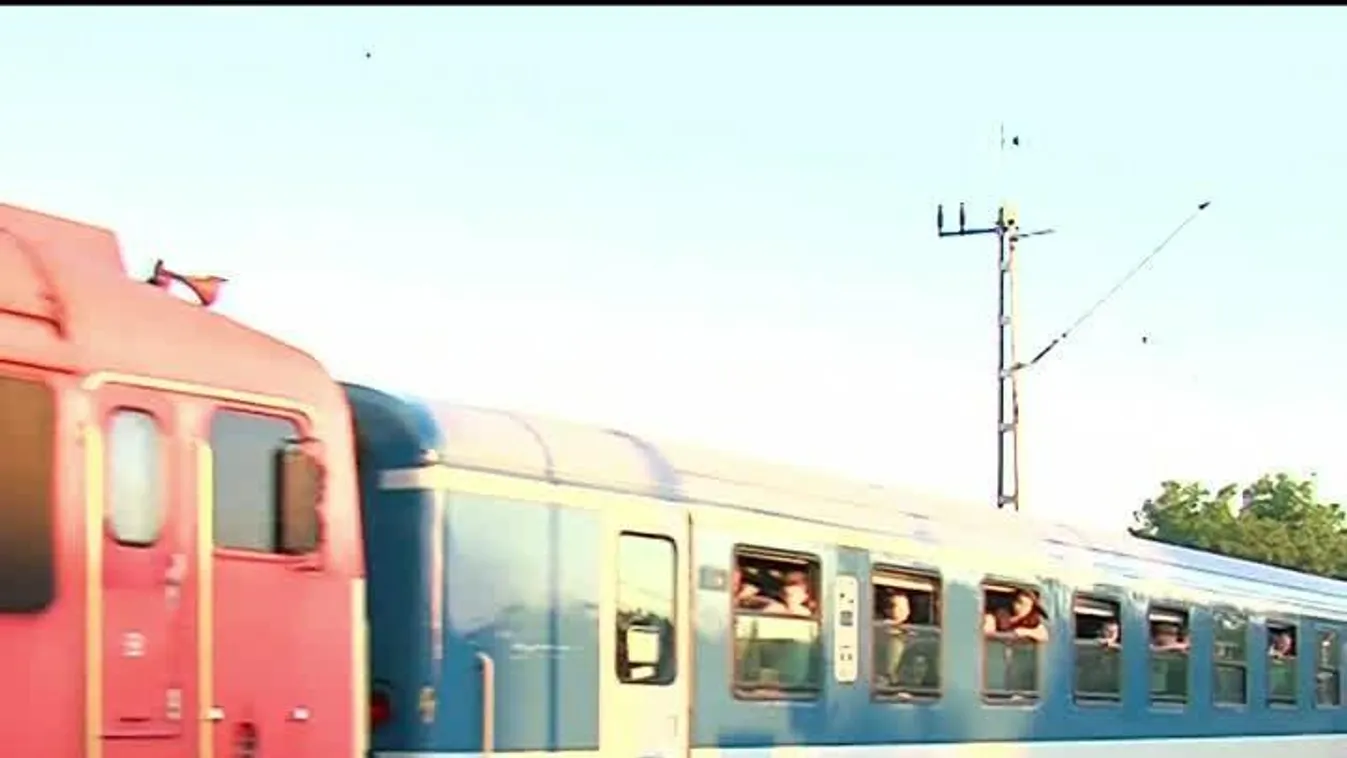 Halálra gázolt egy fiút a vonat Pinnyénél