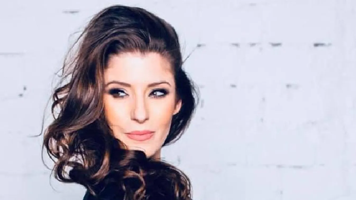 Gyönyörű pocakos képeket posztolt az egykori szépségkirálynő - Fotók