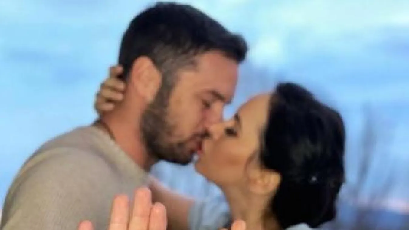 Exkluzív! Menyasszony lett Sáfrány Emese - Fotó