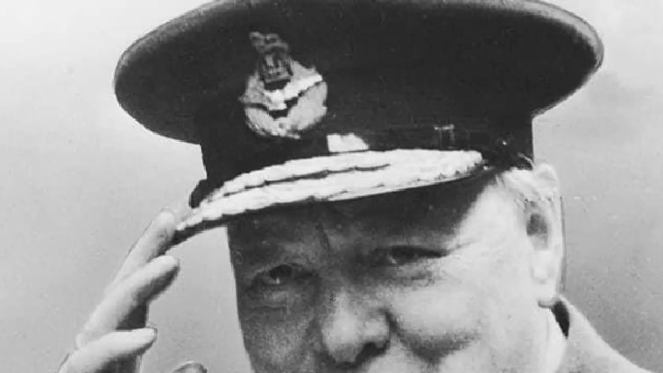 Angelina Jolie eladta Winston Churchill egyik nála lévő festményét