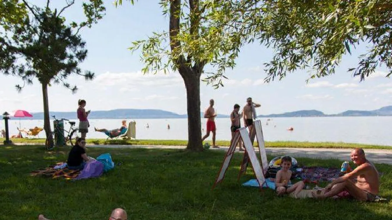 Sapkába rejtett kamerával kukkolta a vetkőző gyerekeket