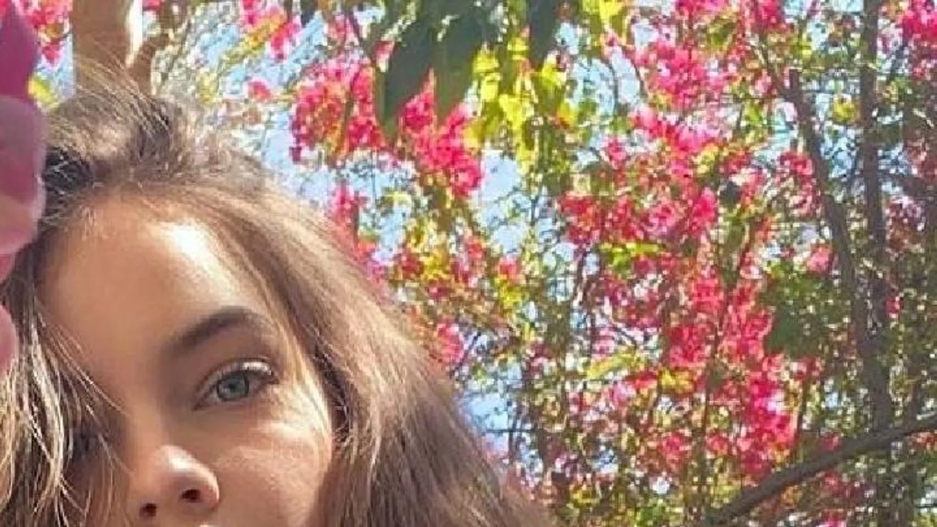 Palvin Barbi virággal a kezében kápráztatja el rajongóit húsvét alkalmából - Fotók