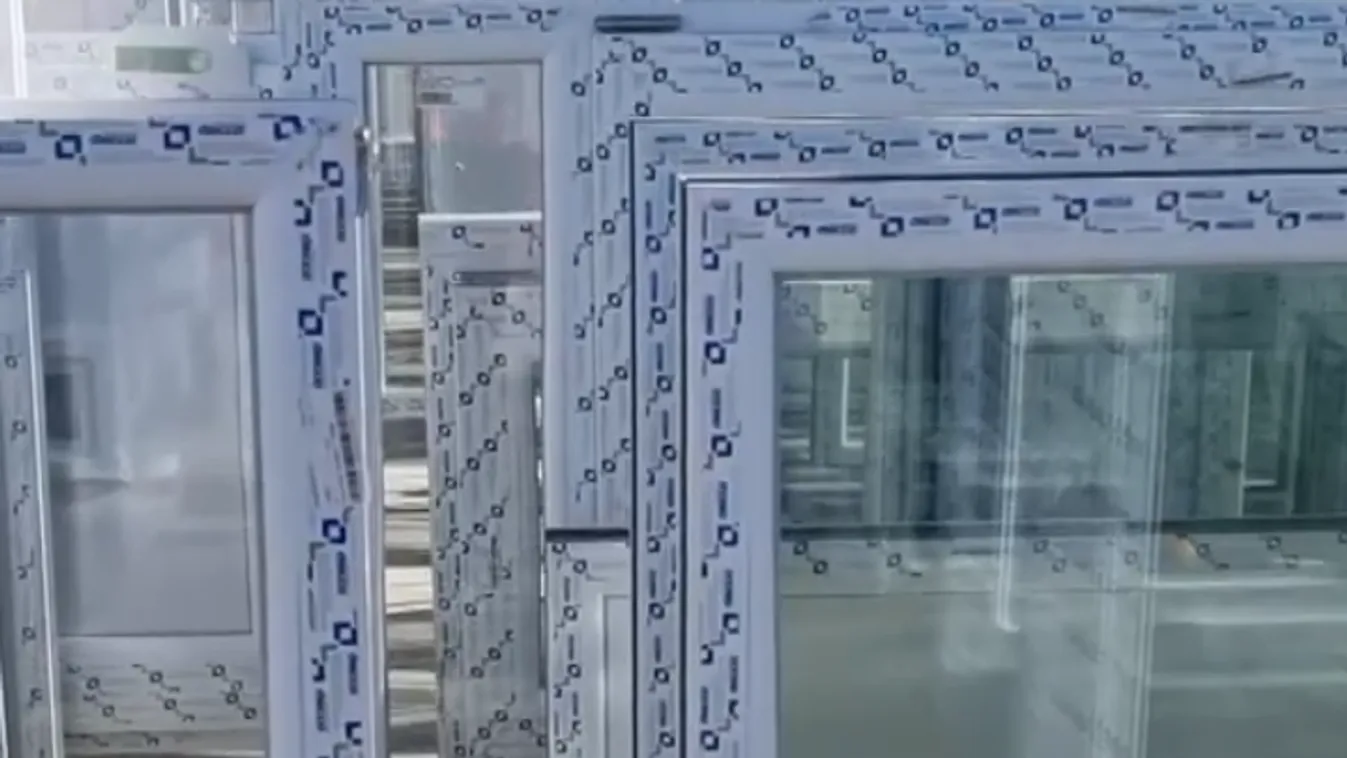 Több száz milliós áfát csaltak műanyag nyílászárókkal