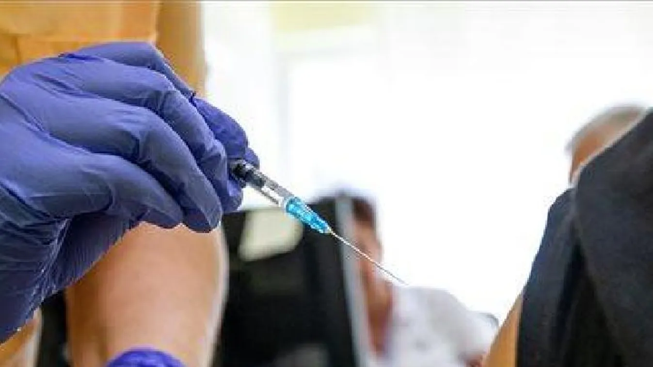 Rendkívüli óvatosságra int a WHO a harmadik dózissal kapcsolatban