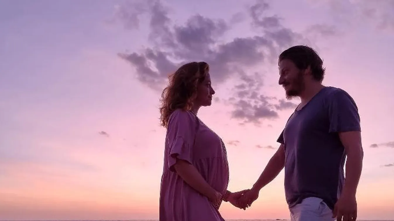 Megszületett az On the Spot alkotóinak második babája - Fotó