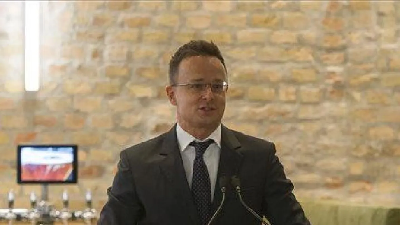 Szijjártó: A magyar gazdaságtörténet legnagyobb adócsökkentése valósul meg jövő év elején