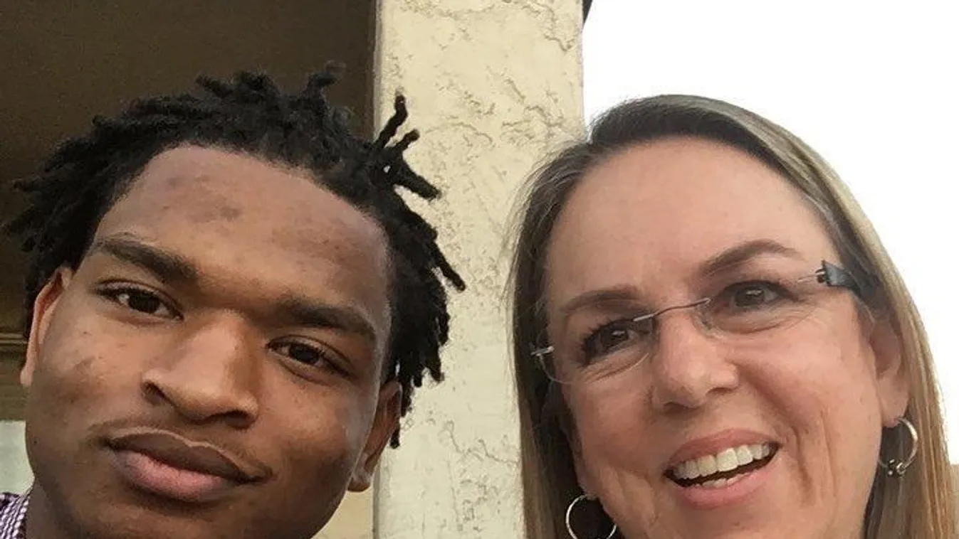 Szívmelengető történet: rossz számra küldött meghívást hálaadásra, barátok lettek