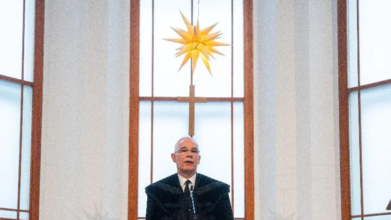 Balog Zoltán: karácsony titkát nem megfejteni, hanem csodálni kell