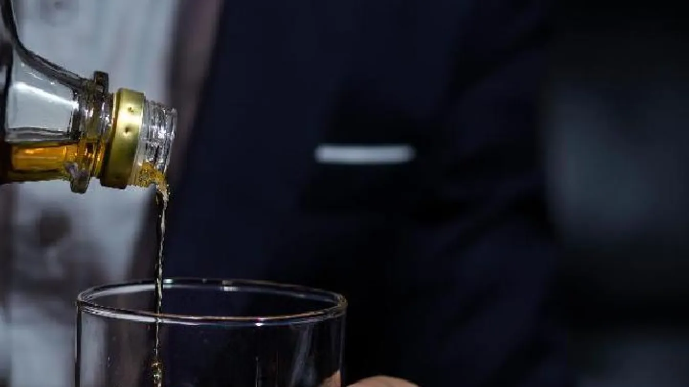 27 kiskorút kellett kórházba vinni túlzott alkoholfogyasztás miatt