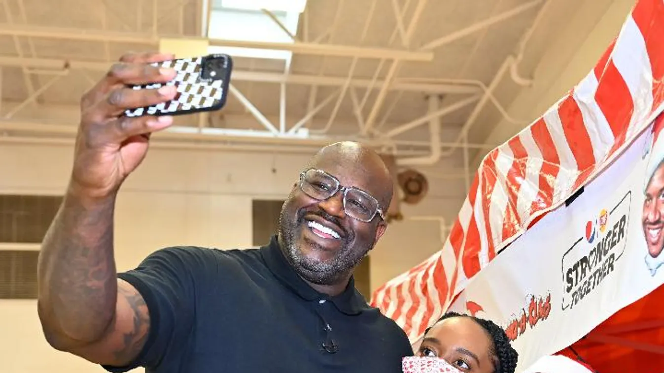 Óriási szíve van a toronymagas kosarasnak