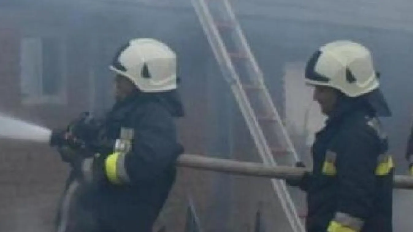 Változatos helyzetekkel néztek szembe a tűzoltók szilveszter éjjel