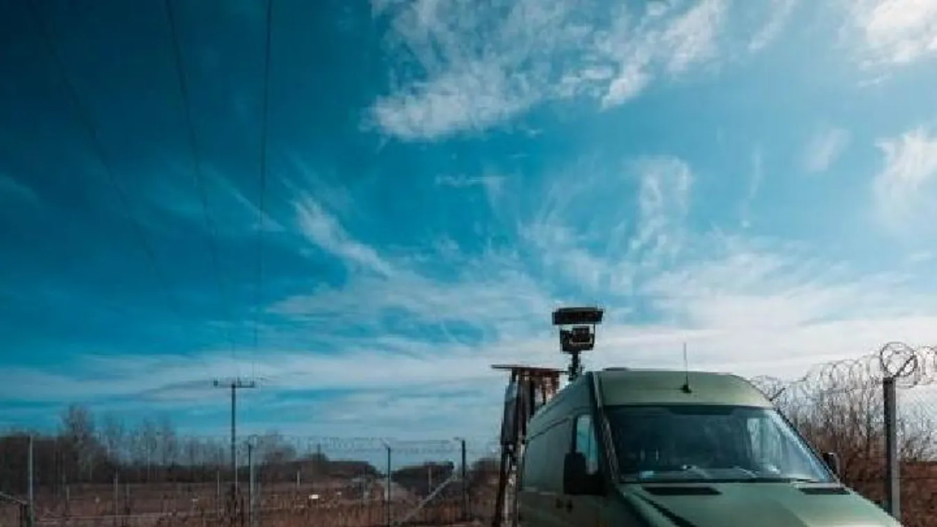 Csaknem hétszáz határsértő ellen intézkedtek a rendőrök a hétvégén