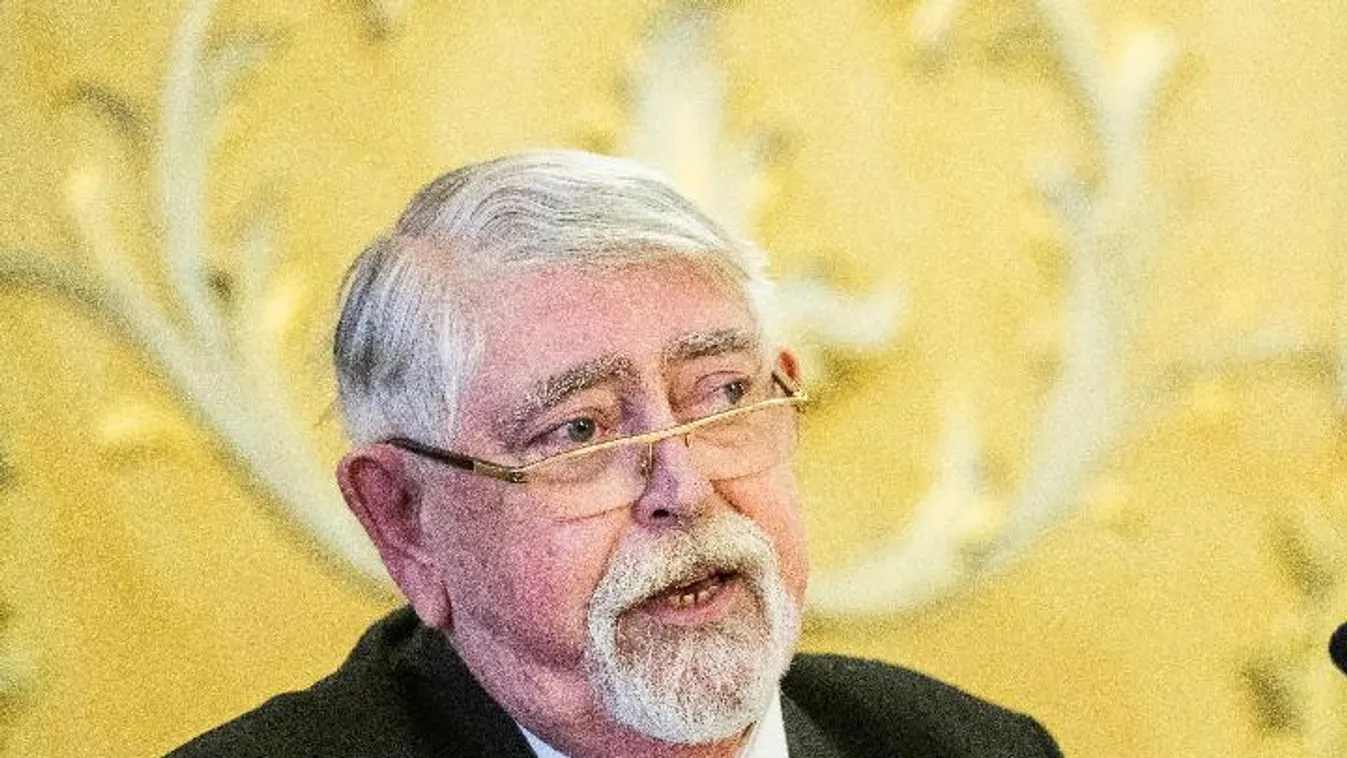 Kásler Miklós: fejlesztik a hatvani Albert Schweitzer Kórház rendelőintézetét