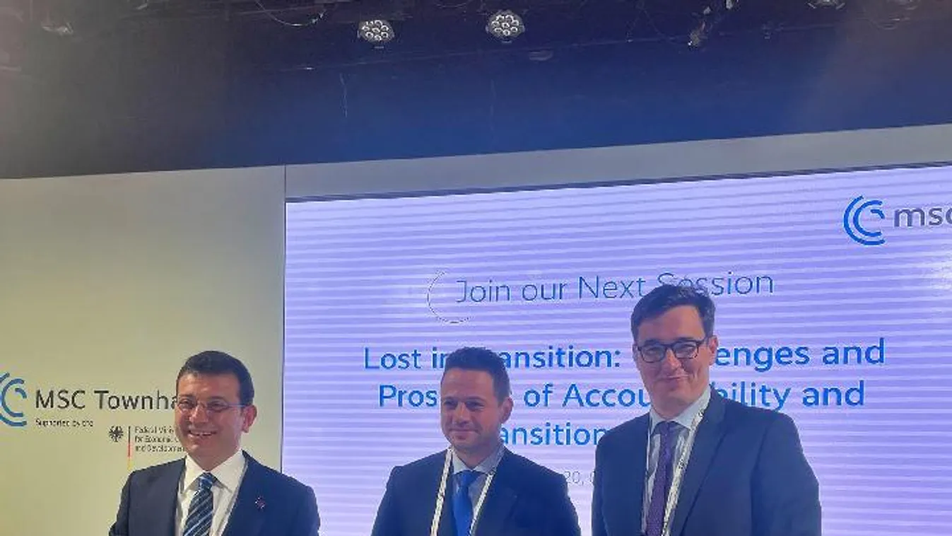 Karácsony megint hazudott: körülötte mindenki angolul beszélt, ő magyarul makogott