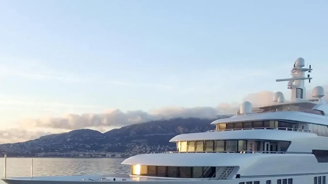 El akarták süllyeszteni az orosz oligarcha szuperjachtját