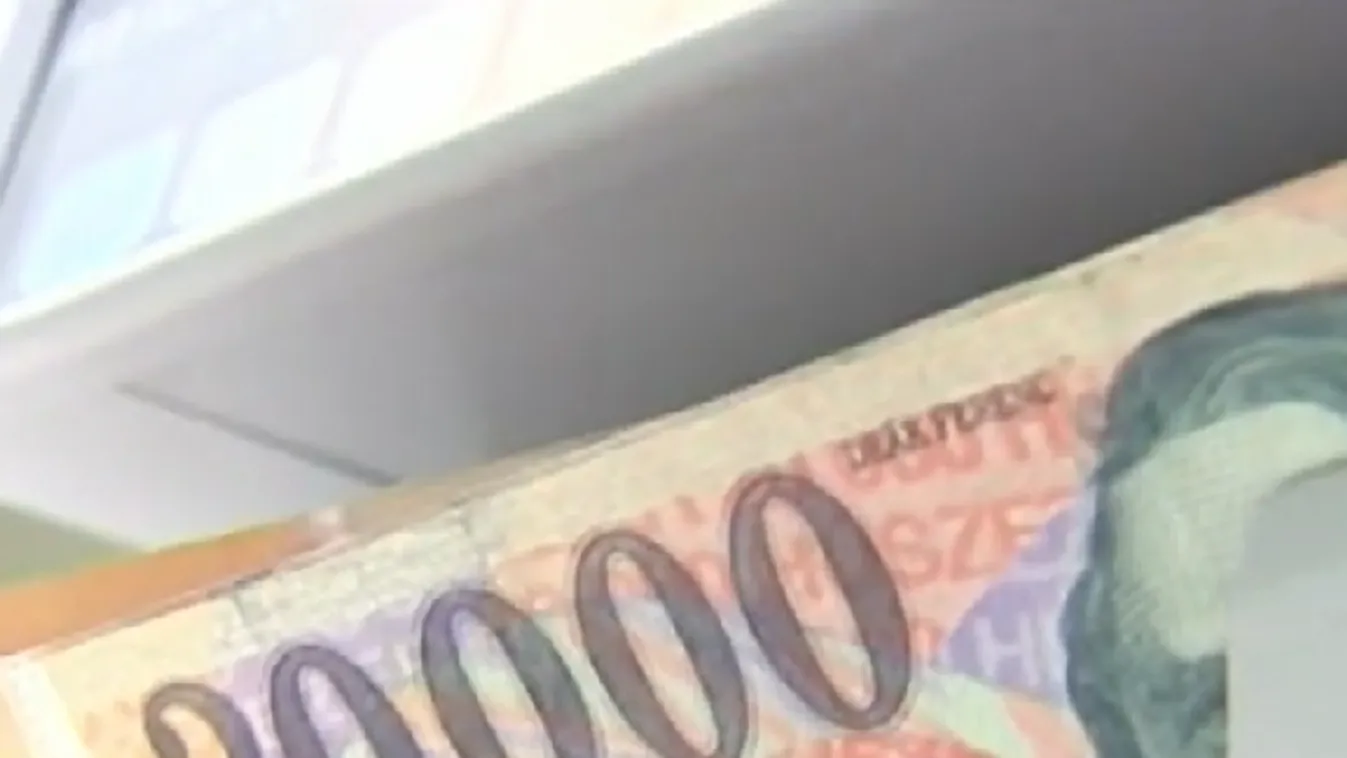 Aljas módon csaltak ki idősektől százezreket