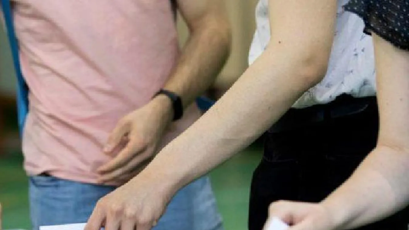 Fidesz-vezetés a háborúban is