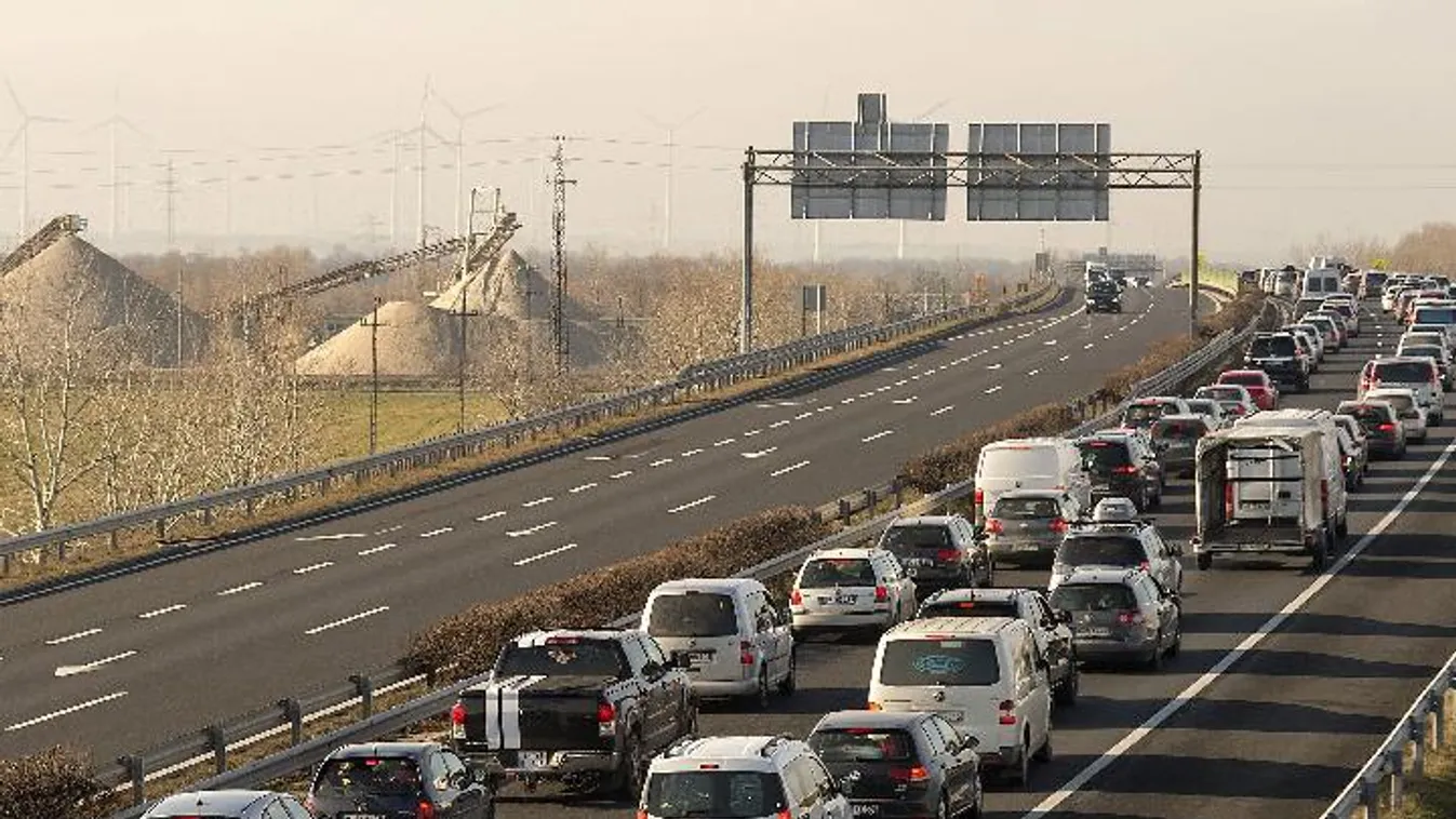 Felfüggesztik a hétvégi kamionstopot vasárnap és hétfő éjszaka