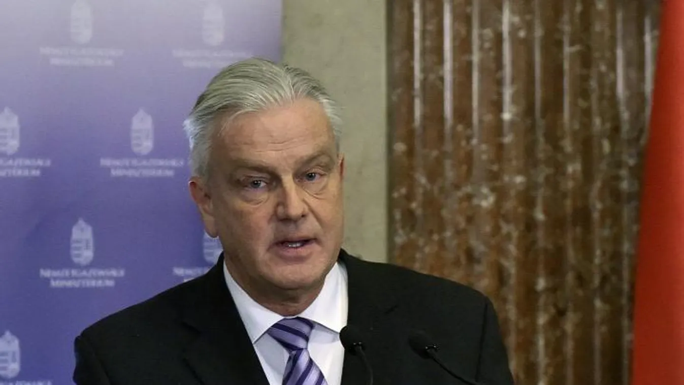 Gyurcsány embere emelné a benzinárakat