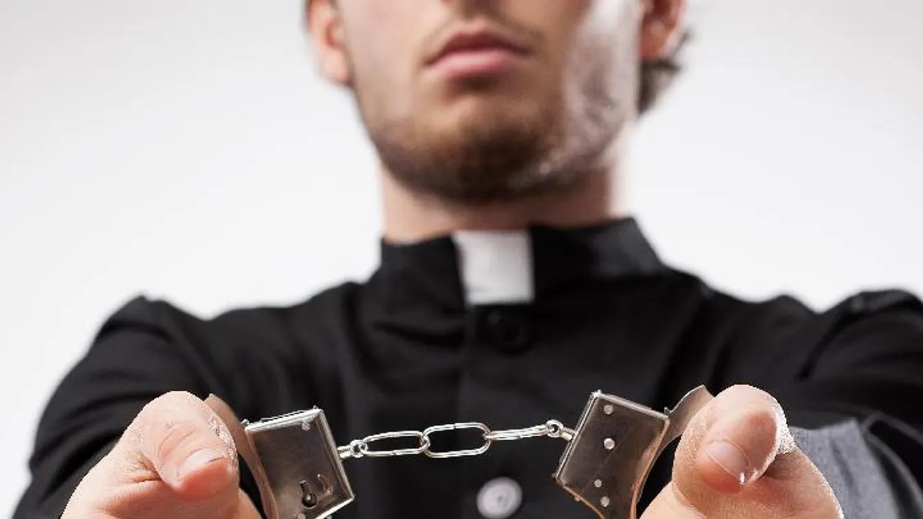 Nagyban utazott a borsodi lelkipásztor, lesz mit meggyónnia