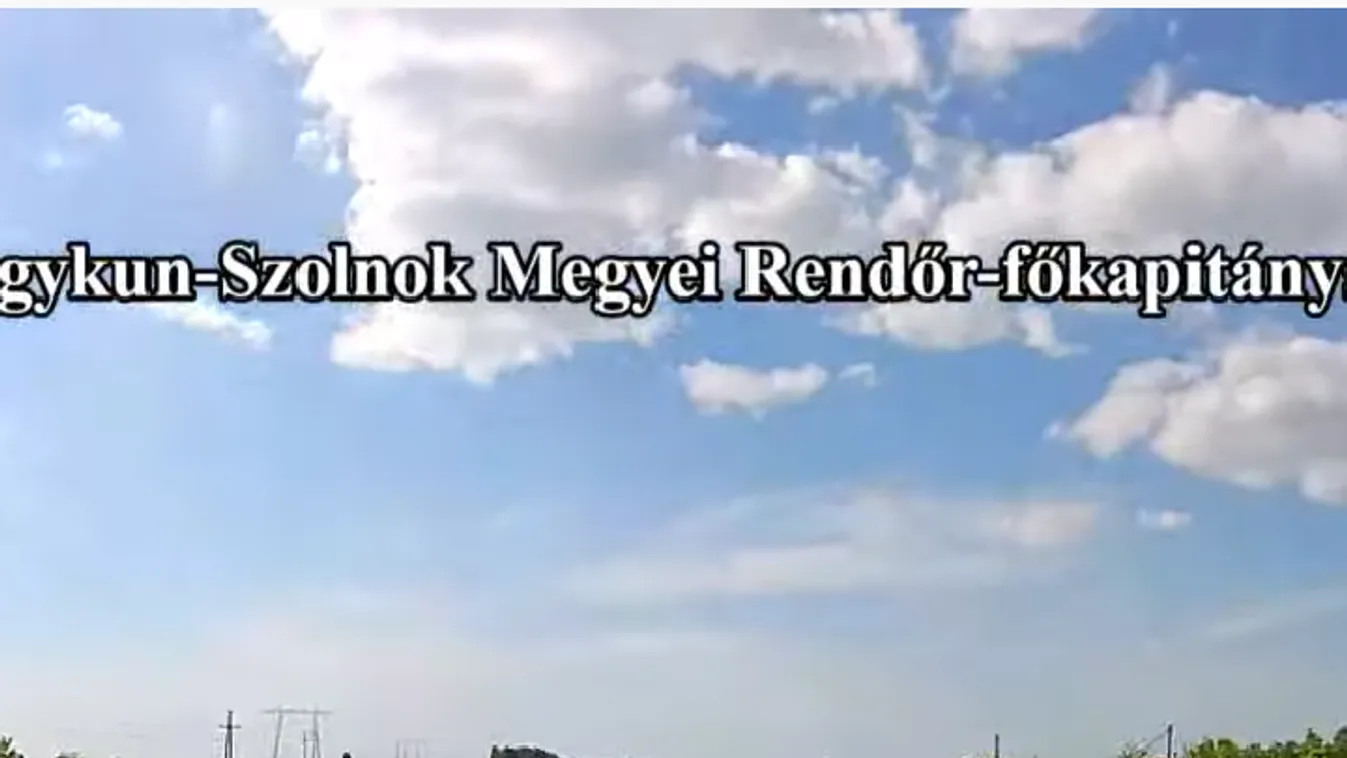 14 bűntetőpontot gyűjtött az autós pár méteren, a rendőrök előtt - Videó