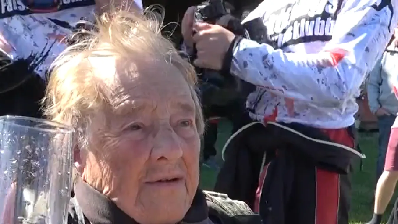 Világrekordot döntött ejtőernyős ugrásával egy 103 éves nagyi