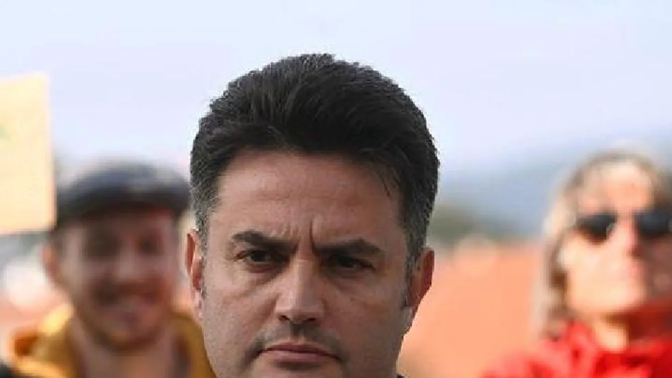 Tovább folytatják a marakodást a támogatói pénzeken