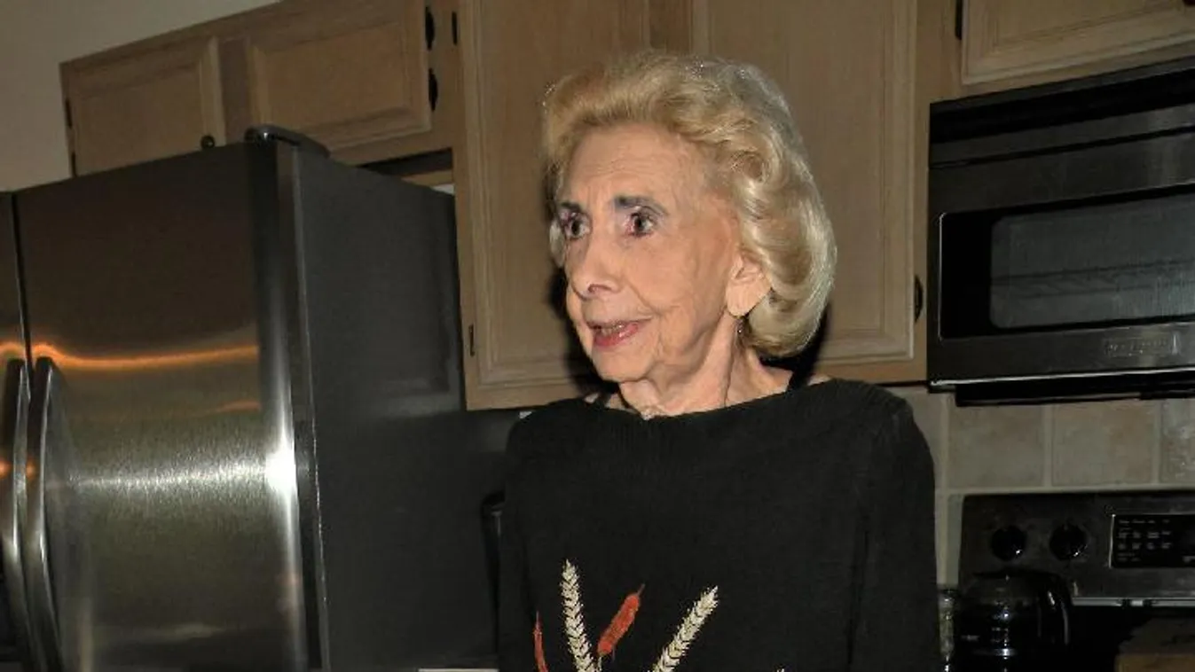 93 éves asszony holttestét rejtegette a fagyasztóban