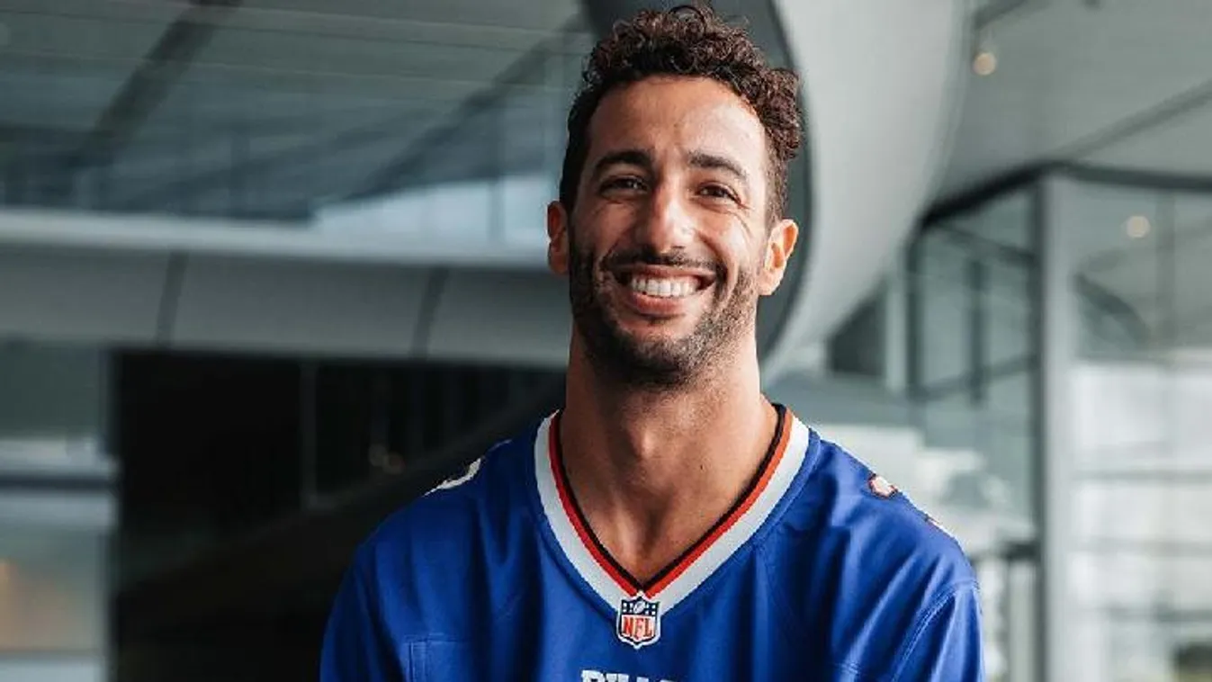 A Forma-1-es pilóta versenyre hívta ki a világhírű színészt