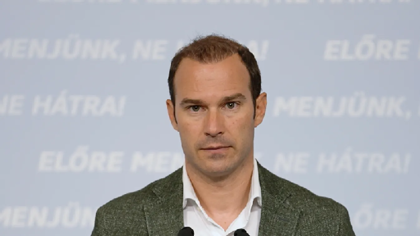 Hollik István: Gyurcsányék nem tettek le arról, hogy eltöröljék a rezsicsökkentést