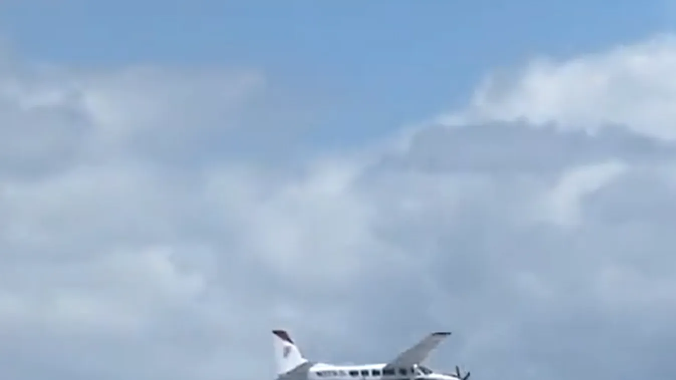 Elájult a pilóta, hihetetlen, hogy landolt a repülőgép