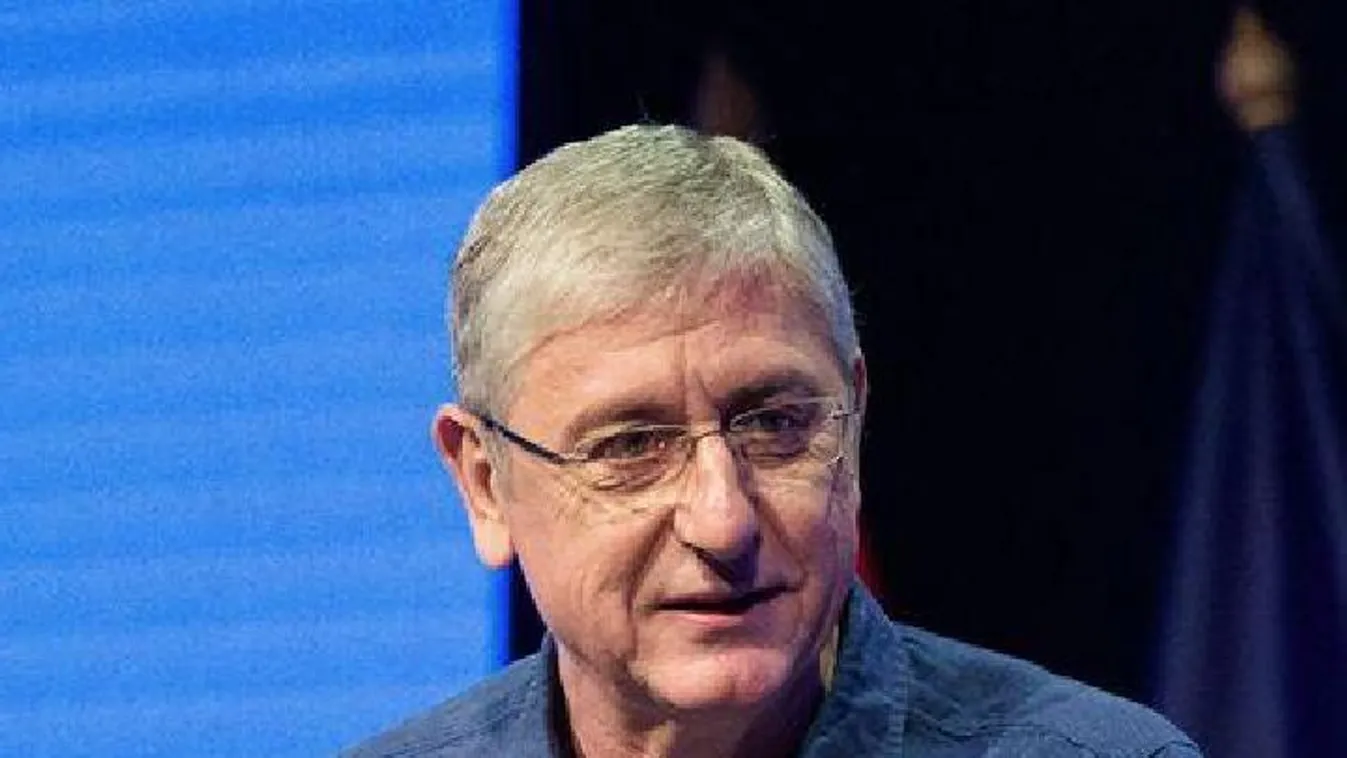 Gyurcsány Ferenc vezetésével kivonult a DK és a Momentum