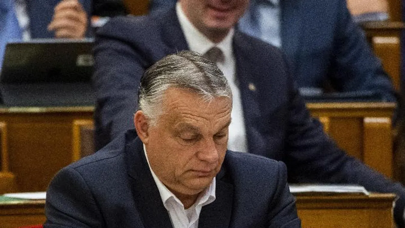 Meghosszabbítják a benzinárstopot és az élelmiszerárstopot