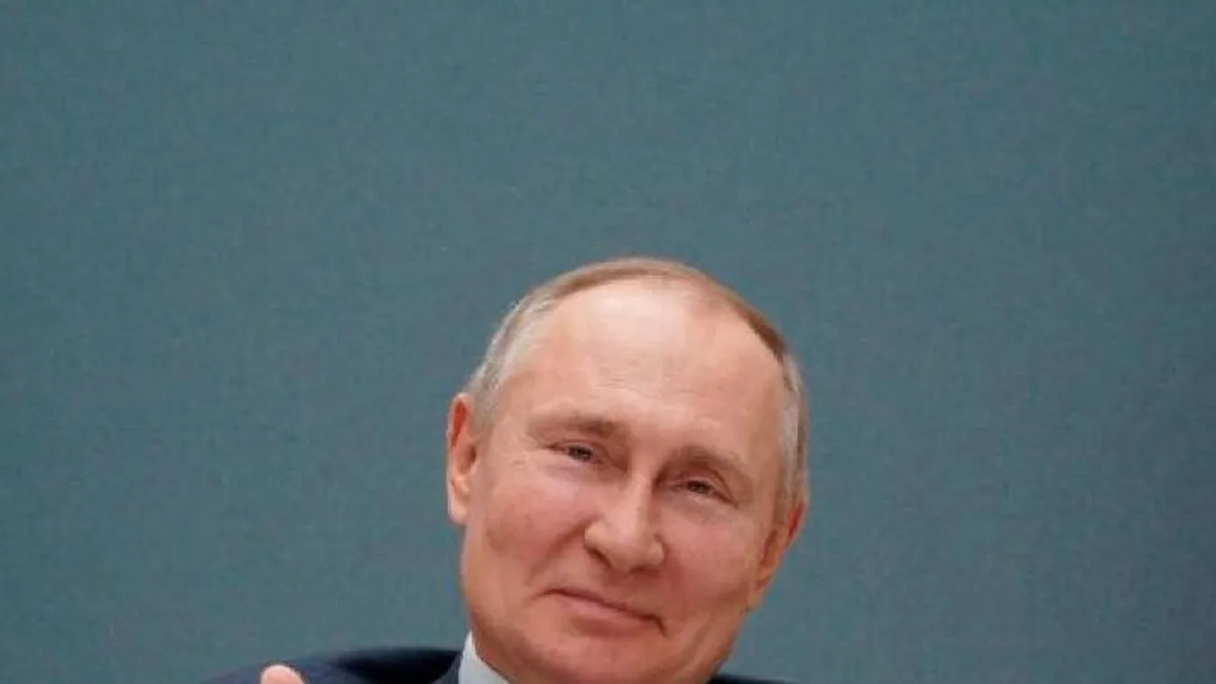 Kreml: Putyin teljesen egészséges, a hétvégén hokizott