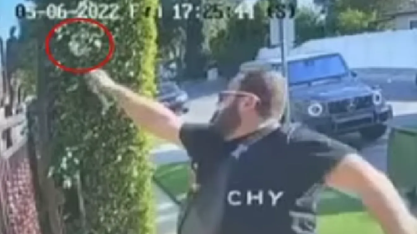 Másodperceken múlt a drága óra sorsa – Videó