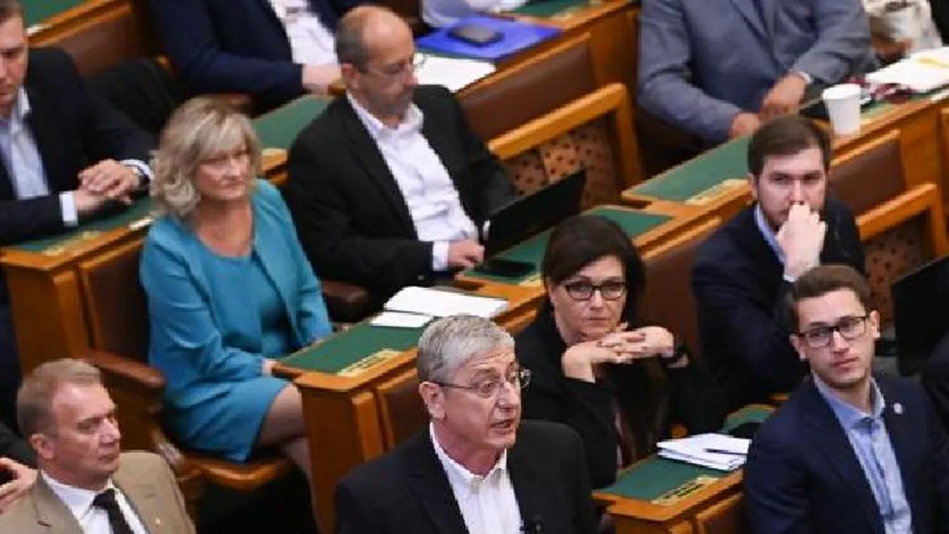 A baloldal kiszolgálná Brüsszelt, megszavazta volna az olajembargót