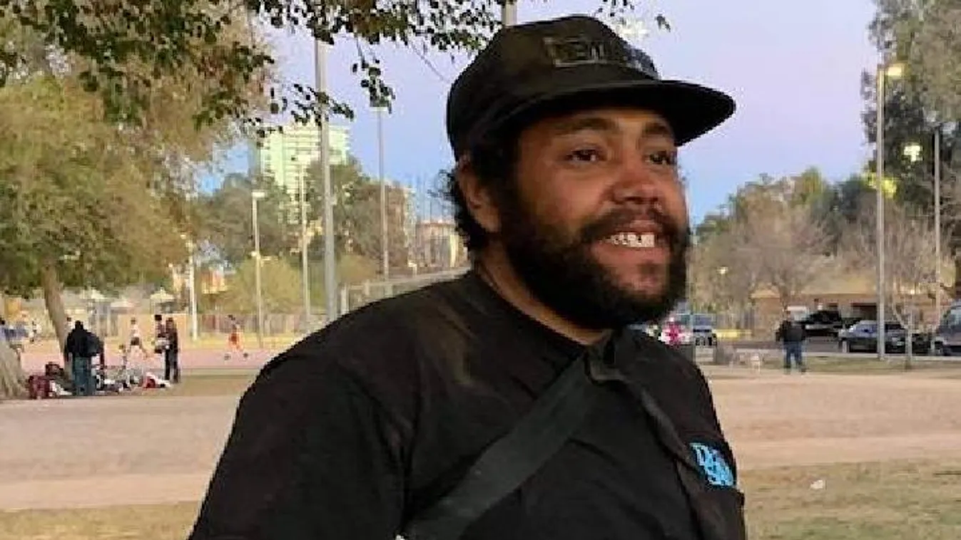 Három rendőr nézte végig ahogy megfullad a férfi – Videóval