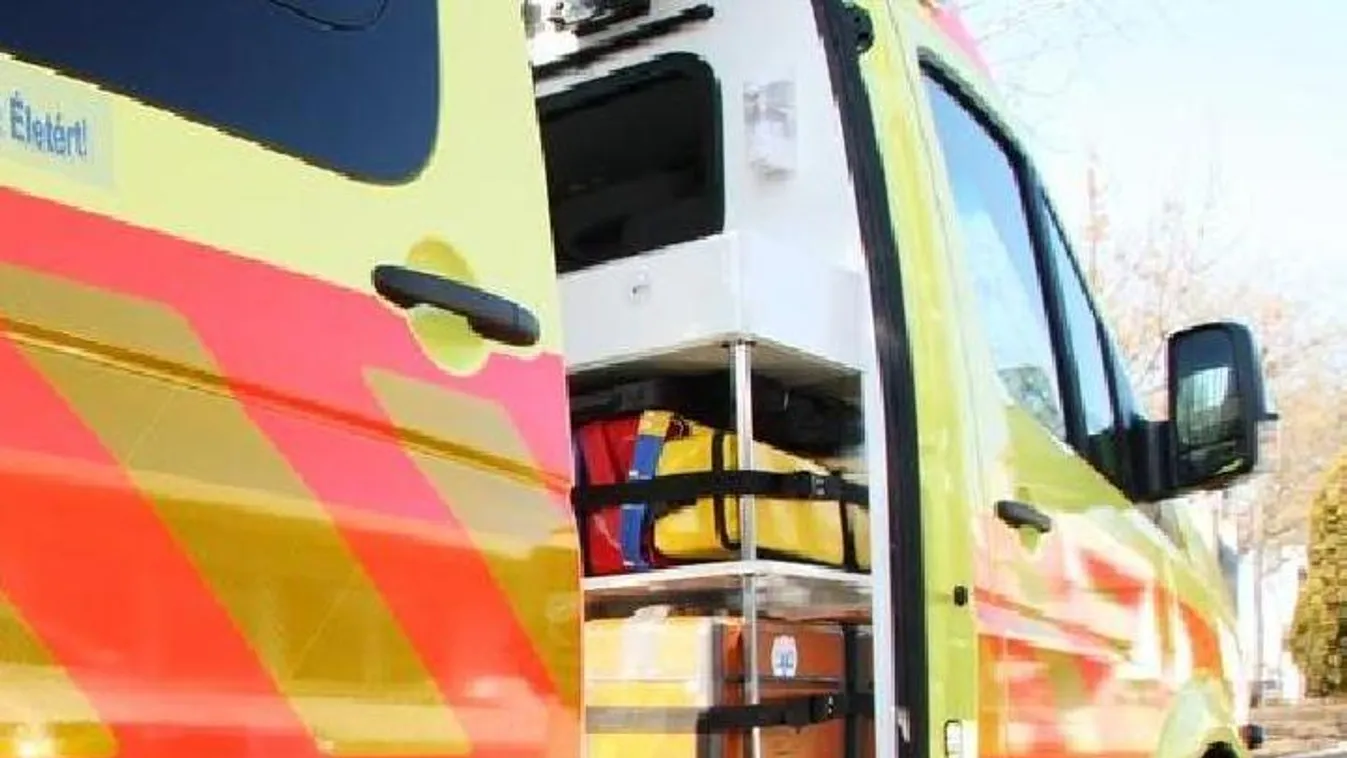 Elindult a szülés, telefonon üvöltözött a mentővel a férfi