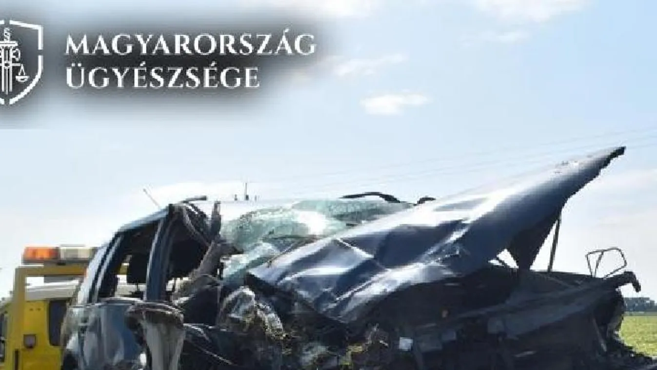Veszélyes anyagot szállító tartálykocsiba csapódott a szabálytalan autós, egy ember meghalt