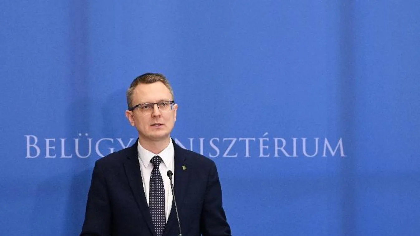 Rétvári Bence: a gyermekek érdeke a legelső