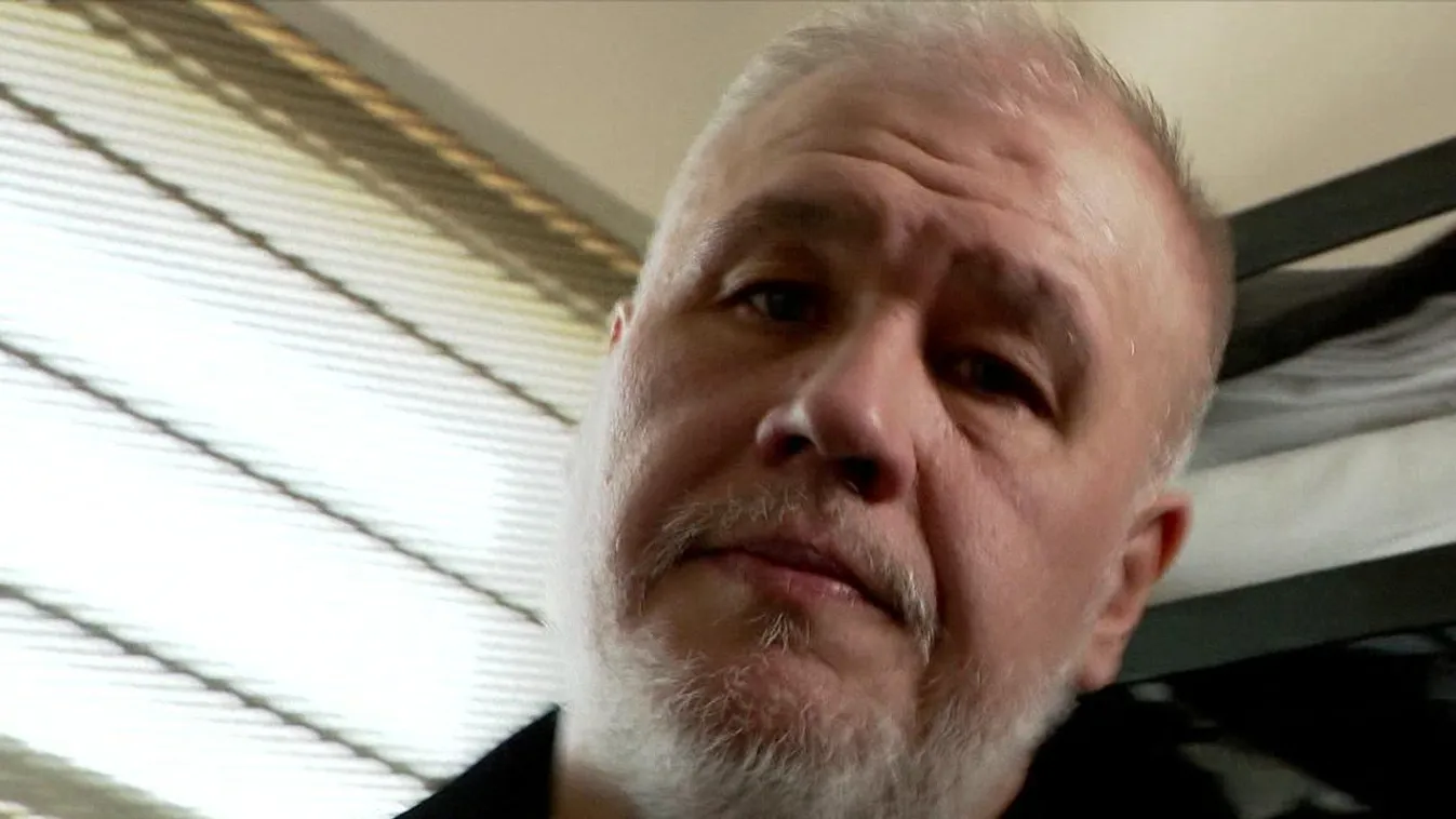 A börtönben nyilatkozott Curtis testvére