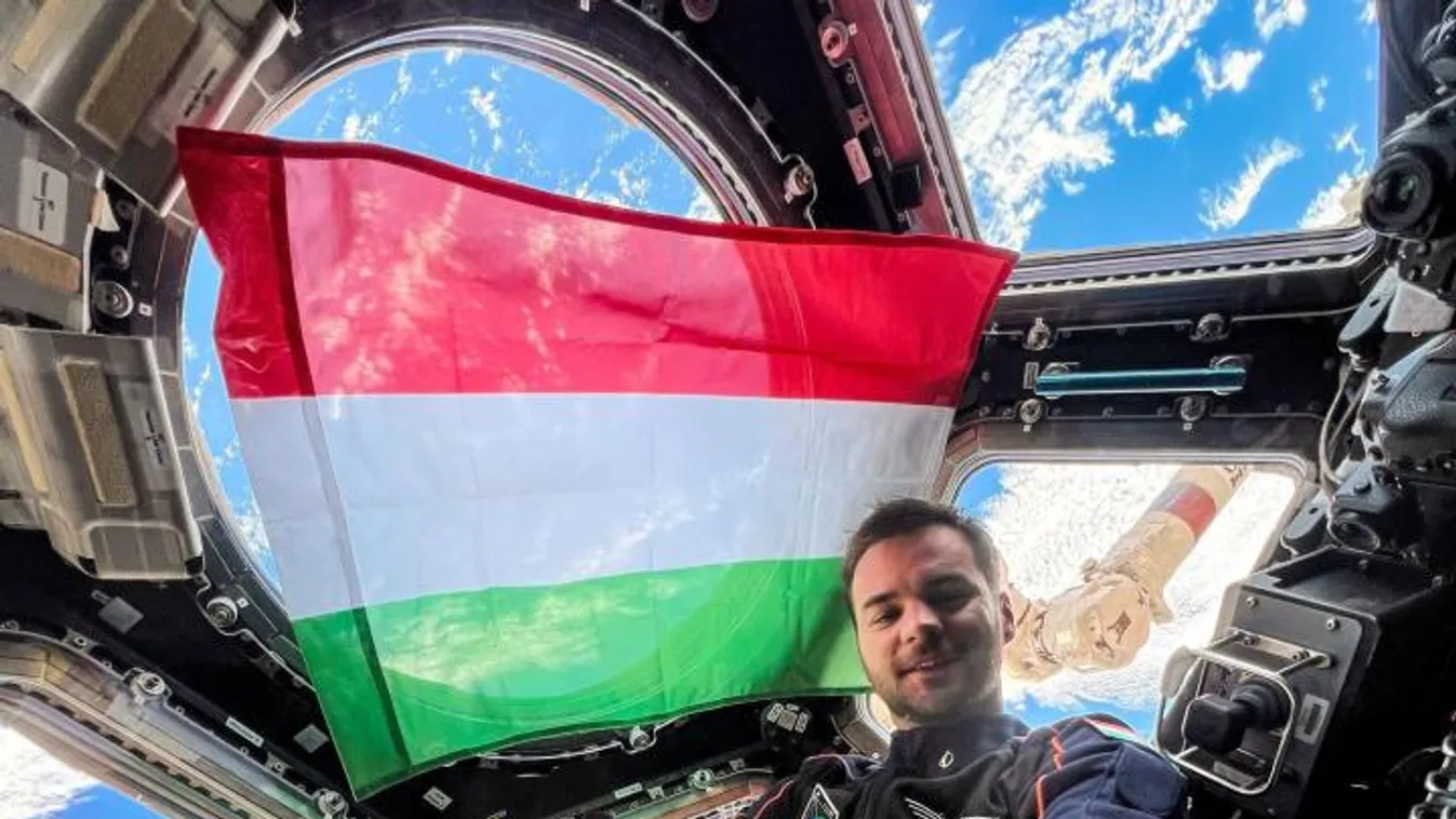 Élőben Kapu Tibor hazaindulása a Nemzetközi Űrállomásról