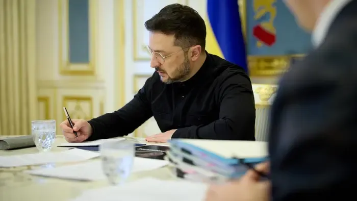 Zelenszkij hatalmas nyomás alatt: kulcsembere belebukhat a százmilliós korrupciós botrányba